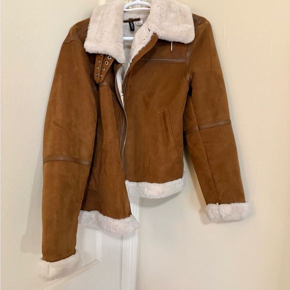 H&M Jackets & Blazers - H&M Tan Teddy Jacket with White Accents